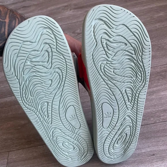 🈵🈲 Pharrell Williams x Nigo x HU Adidas Friendship Pack Slides - Picture 4 of 4